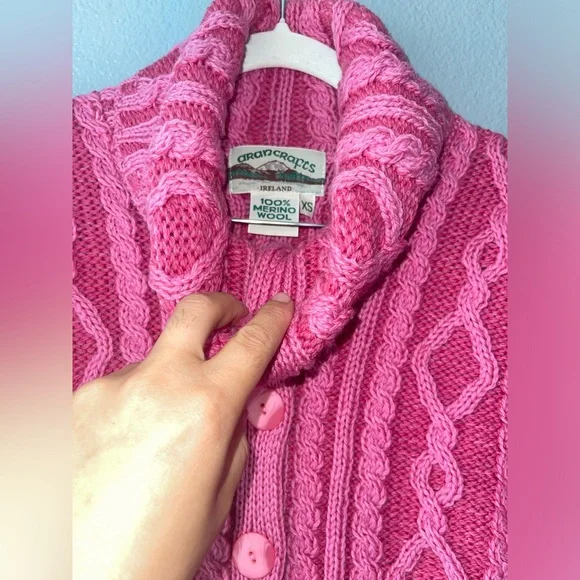 Vtg Pink Aran Crafts Merino Wool Cable Knit Sweater Cardigan Women's XS NWOT - Picture 4 of 9